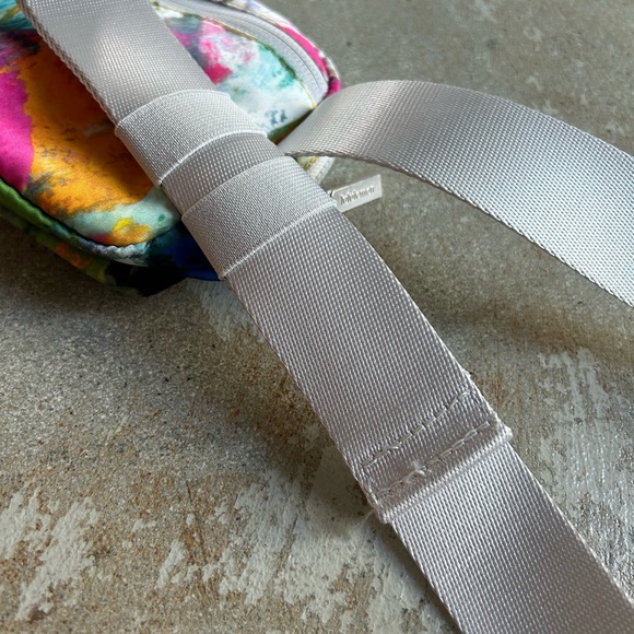 lululemon Extended Strap Everywhere Belt Bag - No Limits White Multi - Picture 7 of 7